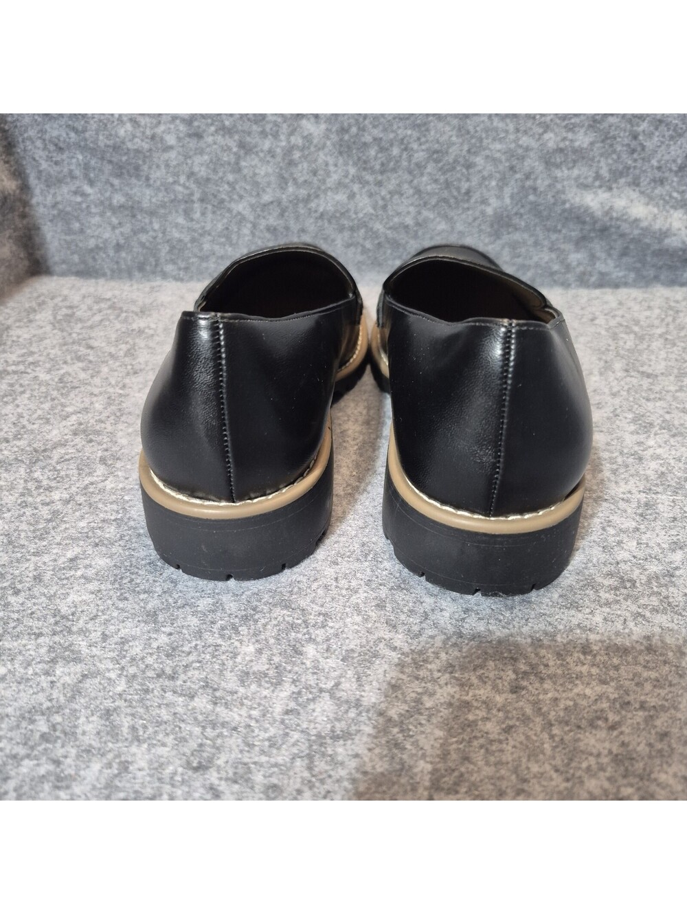 DV Dolce Vita Chrisp Shoes Women's Sz 8.5 Slip On Lug Sole Black Loafers - Picture 7 of 10